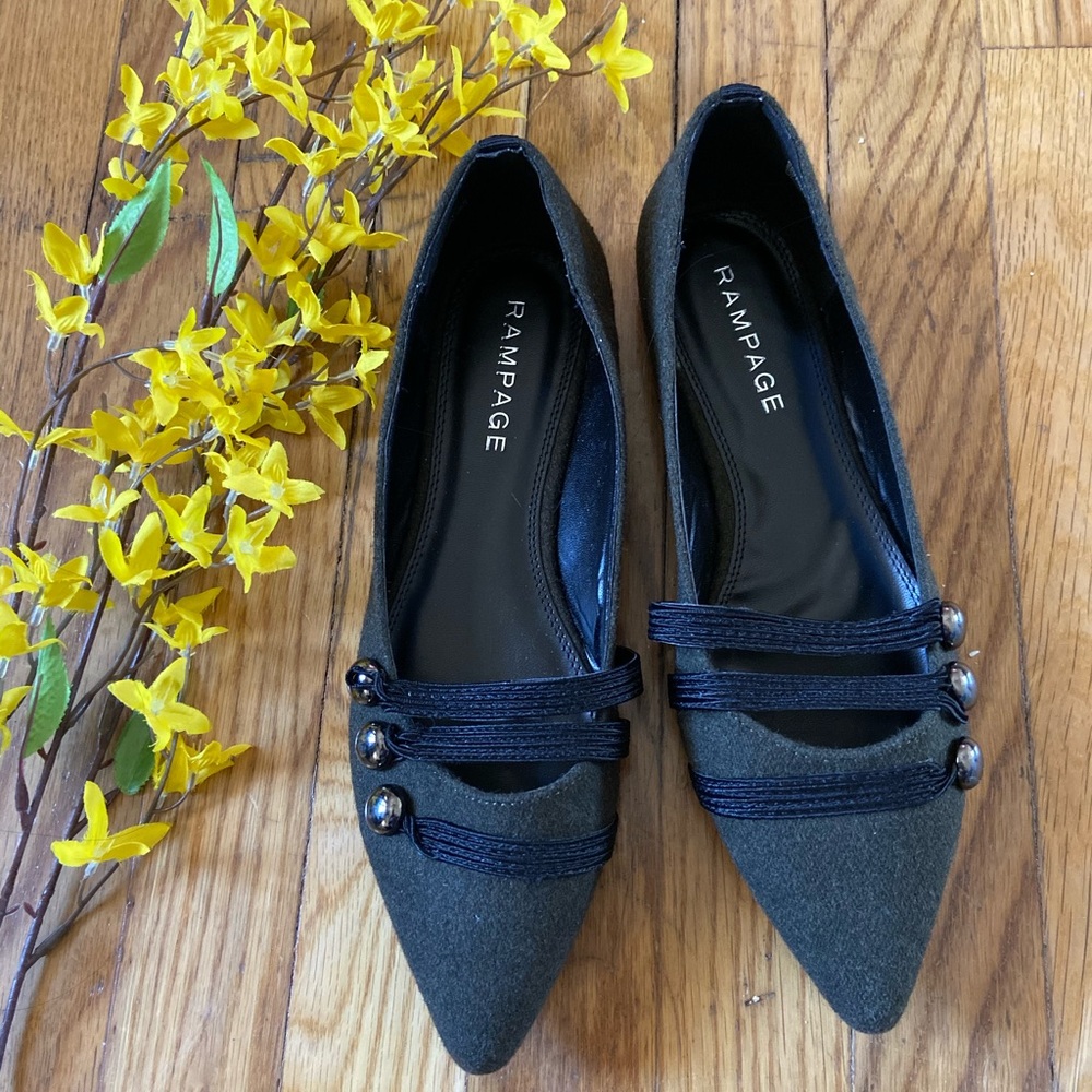 NWOT Rampage CONWAY slip ons
